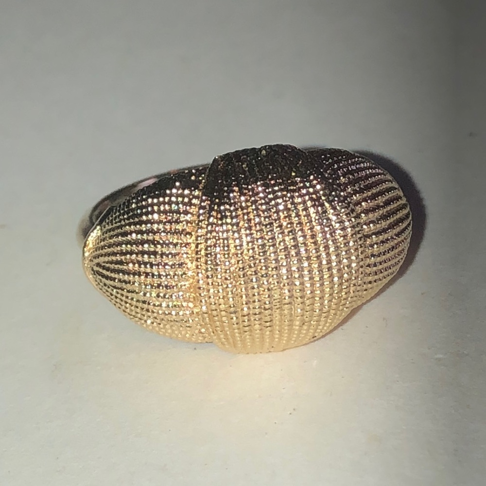 Avon Vintage Gold Tone Textured Dome Statement Ring